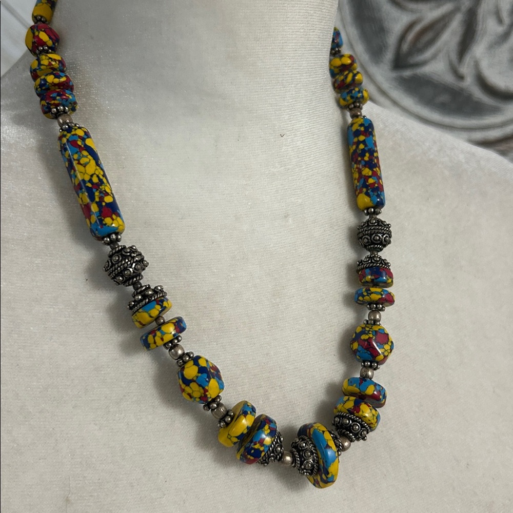 Millefiori Krobo beads handcrafted necklace - Picture 4 of 6
